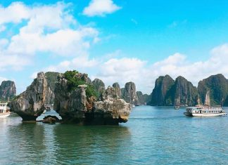 Du lịch Hạ Long: Khám phá vẻ đẹp mang tính biểu tượng Hòn Trống Mái