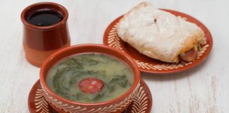 Khám phá 8 món ngon đặc sản ai cũng nên thử khi du lịch Bồ Đào Nha