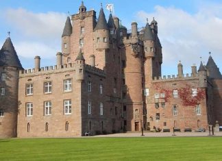 Khám phá top 10 địa điểm tham quan huyền bí nhất khi du lịch Anh Khám phá top 10 địa điểm tham quan huyền bí nhất khi du lịch Anh